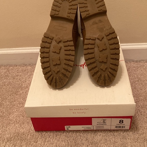 Wonderly Hannah Booties - Picture 6 of 6